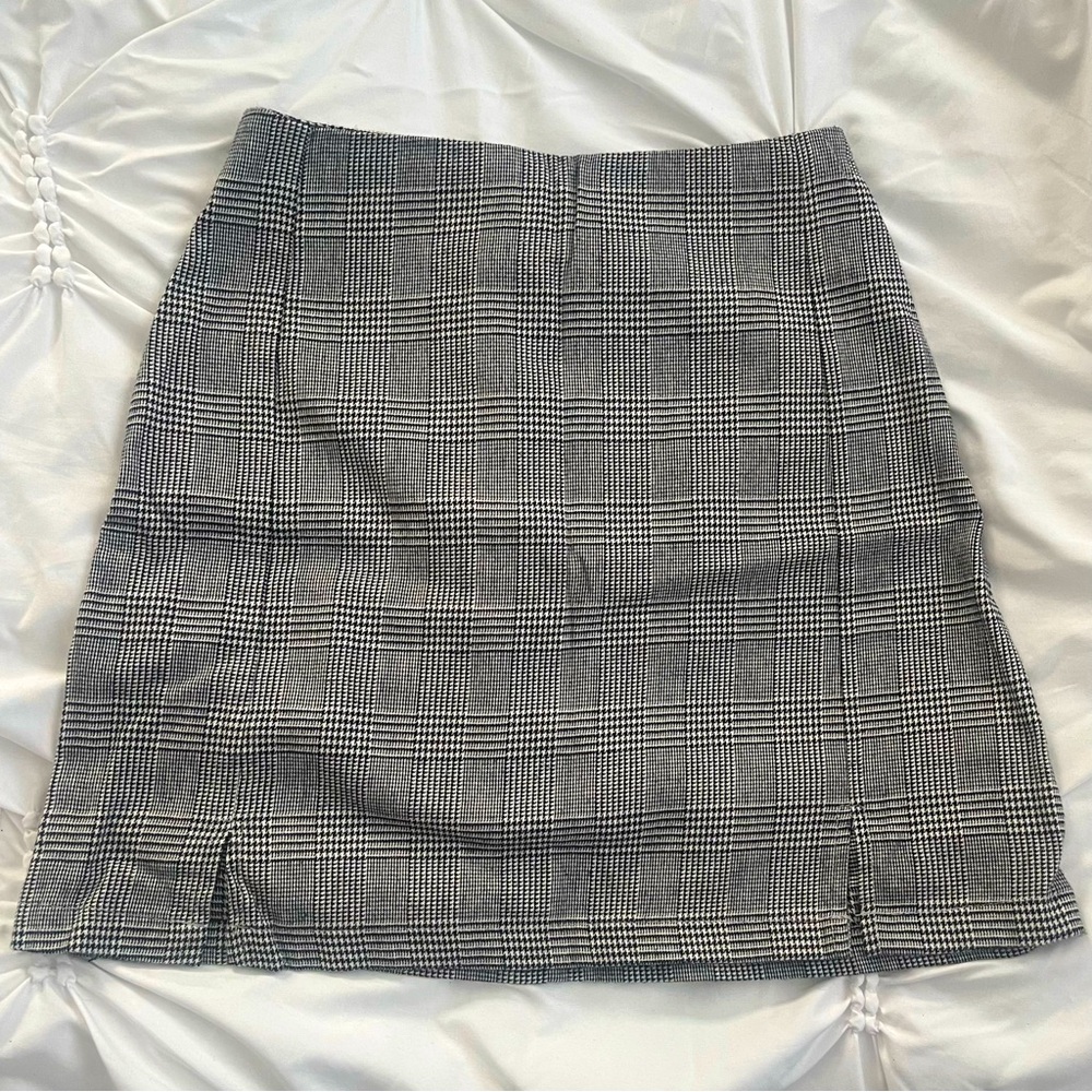 Brandy Melville Gray Plaid Skirt